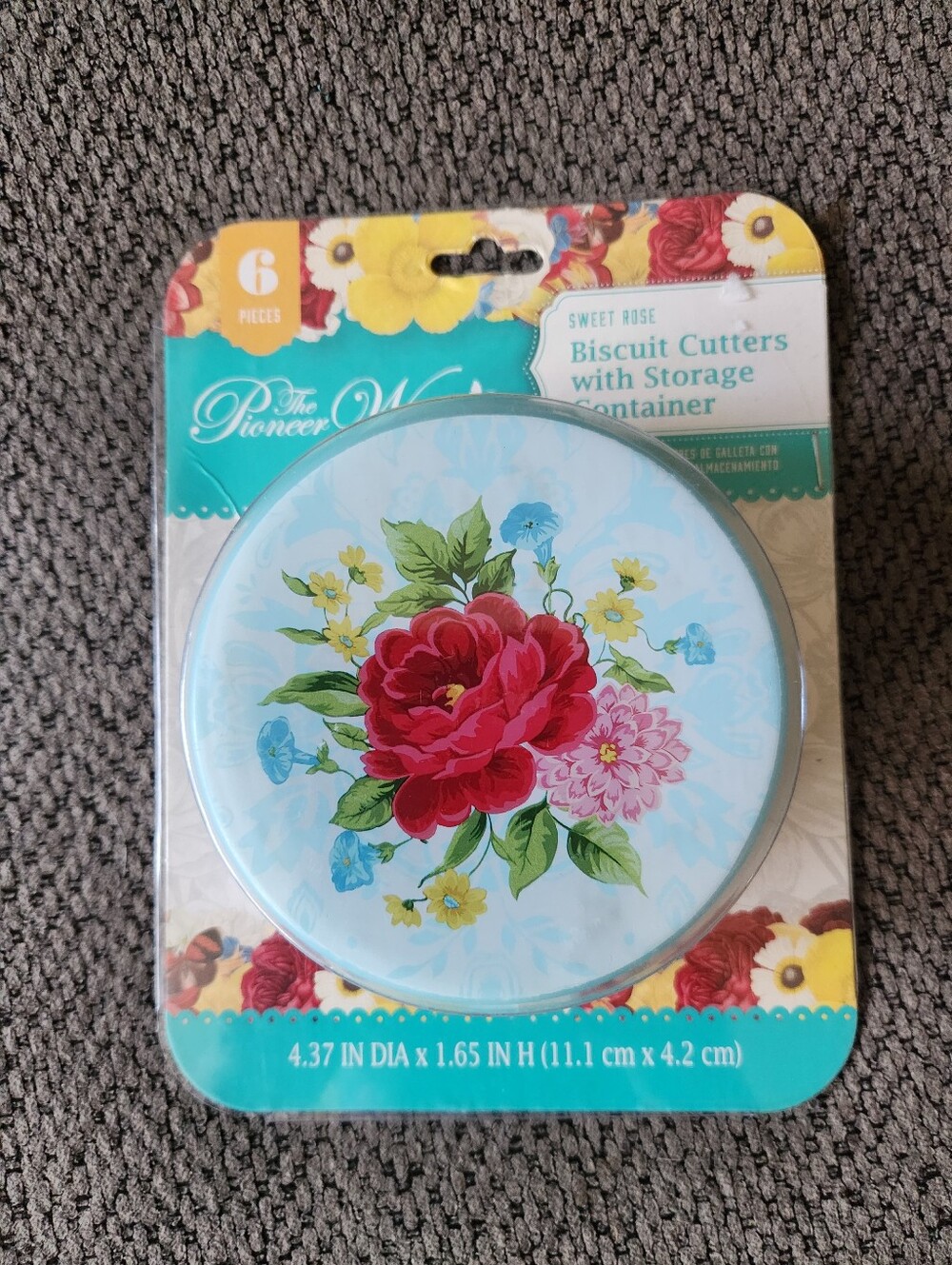 The Pioneer Woman Sweet Rose Biscuit Cutters w/ Storage Container 6pc NEW